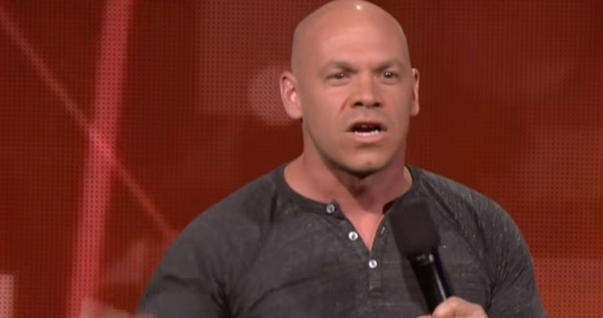 Scandale : Maxim Martin est extrmement en colre contre les journalistes...