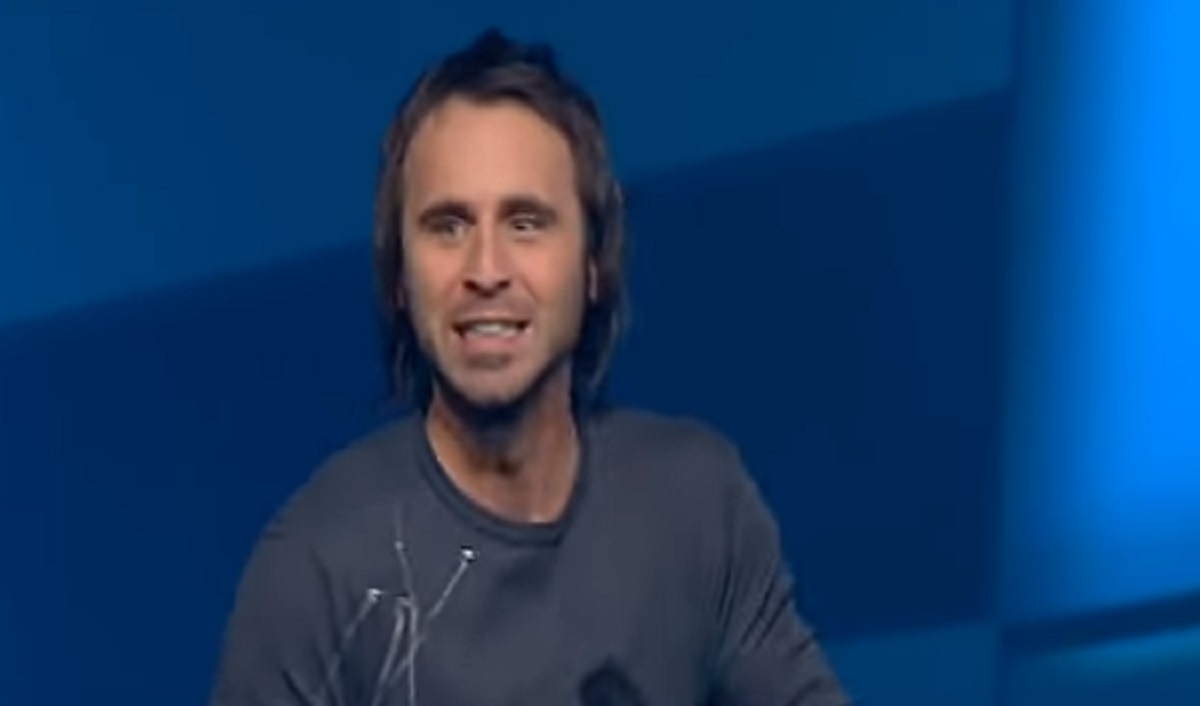 La premire pointe  Salvail lance par Louis-Jos Houde en tout dbut de crmonie...