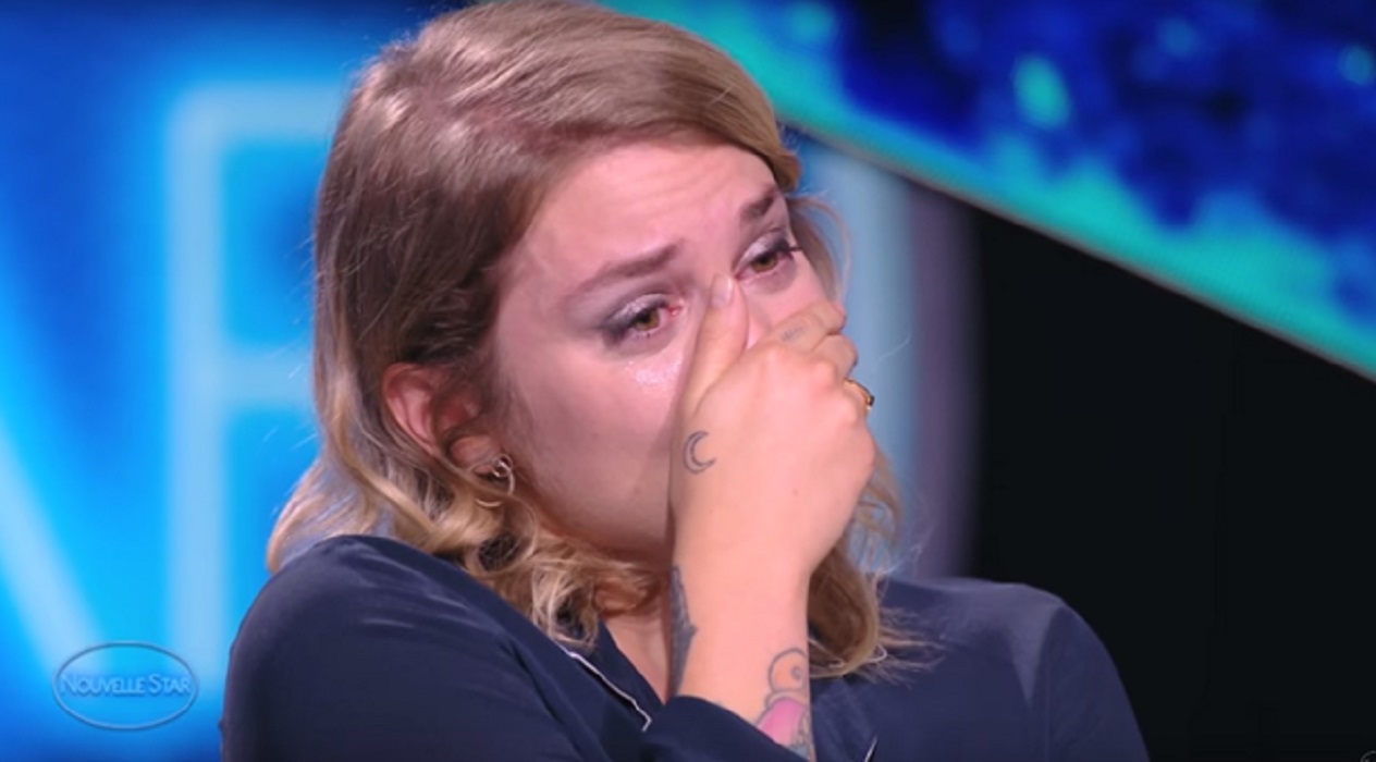 D�molie et critiqu�e par le public, Coeur de Pirate abandonne tout..