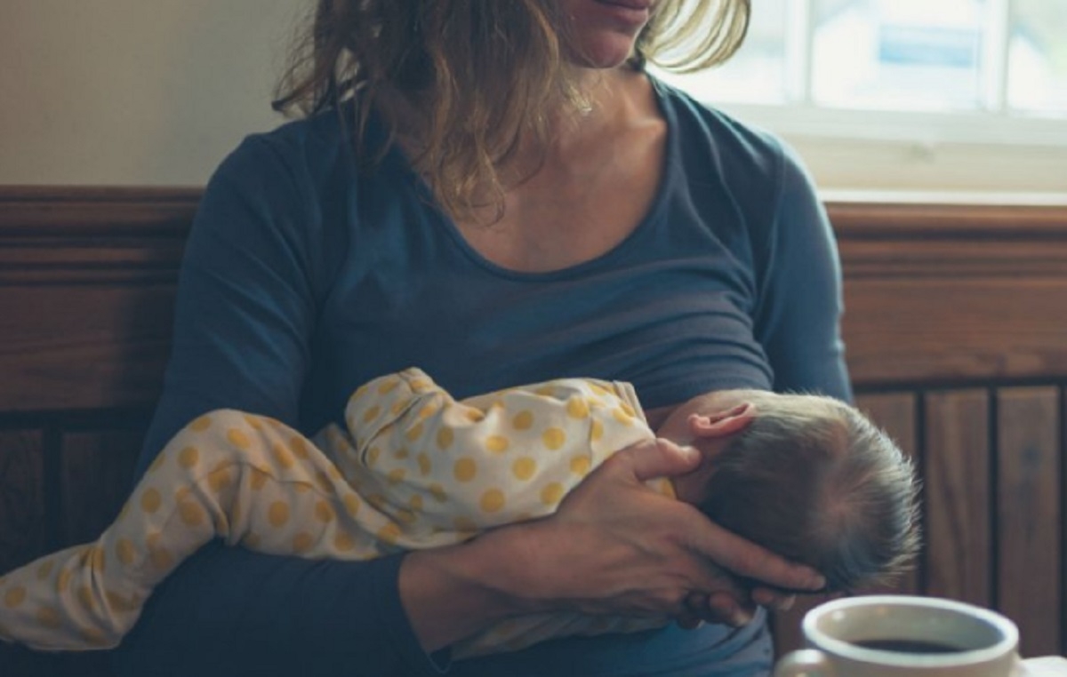 Cette Maman est tann des leons de morale sur l'allaitement et explique son choix en 6 points trs clairs