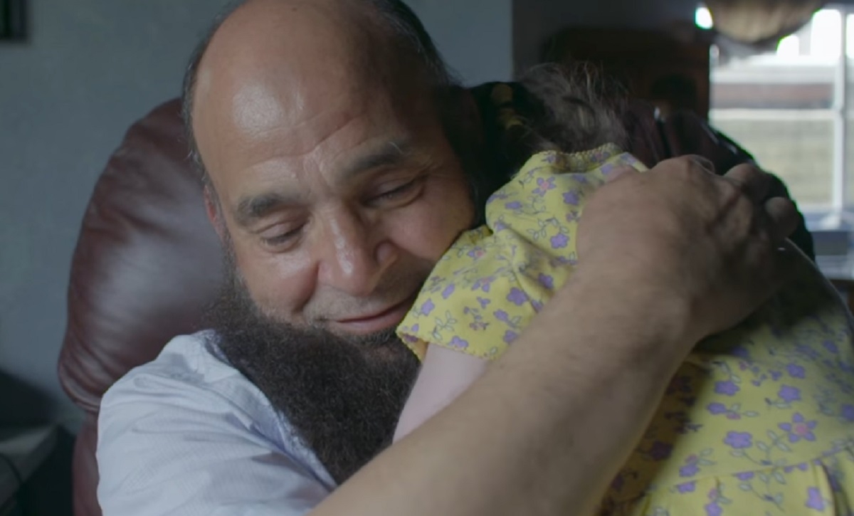 Un homme de 62 ans passe sa vie à prendre soin des enfants en phase terminale