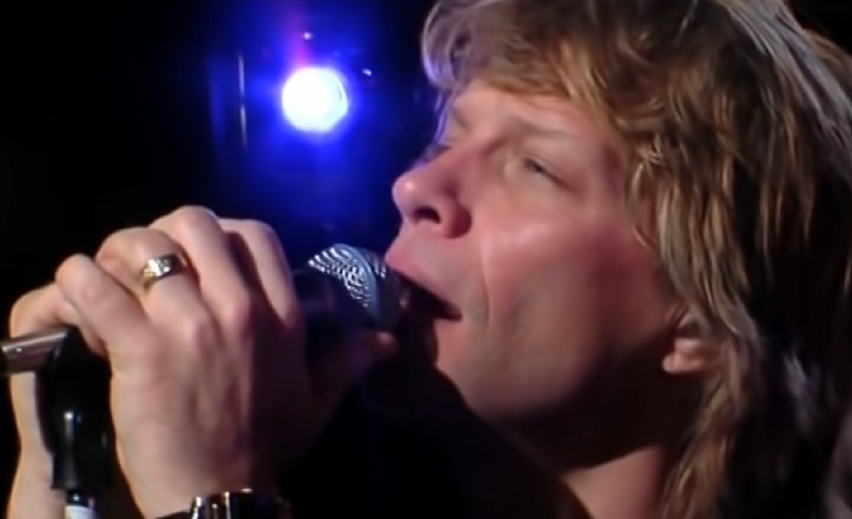 Bon Jovi vous donnera des frissons avec cette interprétation de la chanson Hallelujah