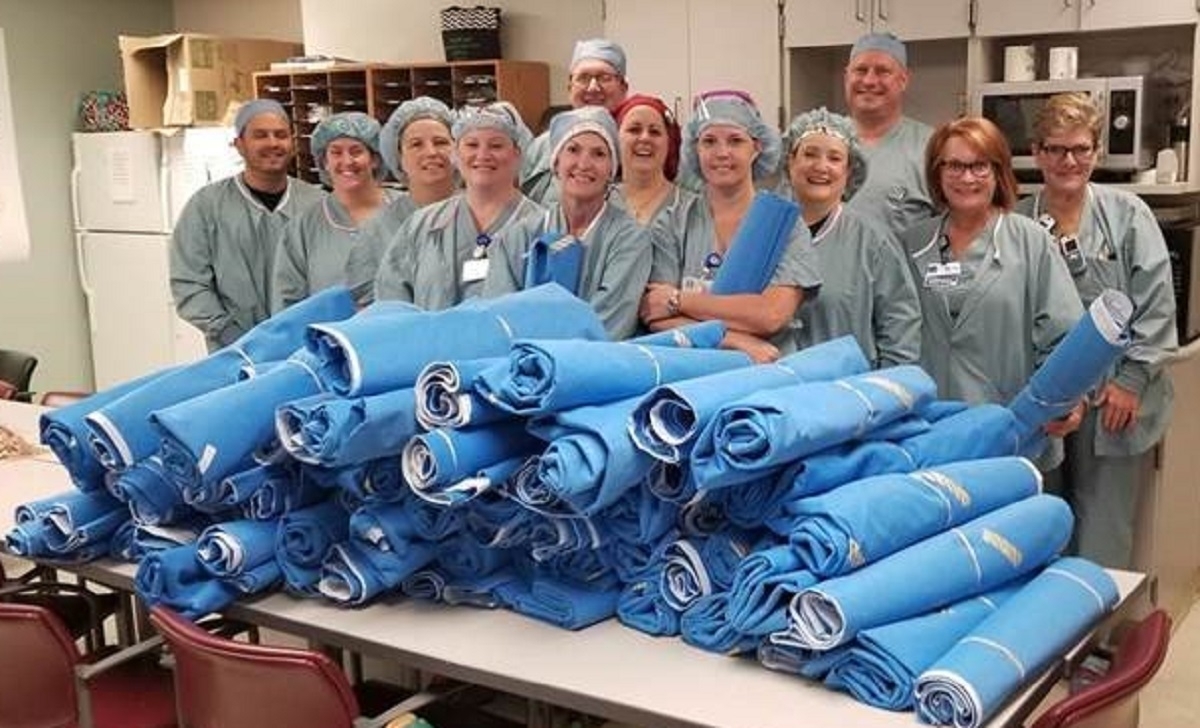 Des infirmires ont l'ide de recycler des draps chirurgicaux en matelas pour les sans-abris