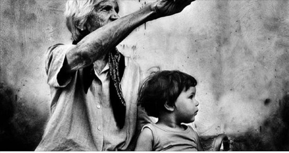 Les grands-parents qui s'occupent de leurs petits-enfants marquent leur me